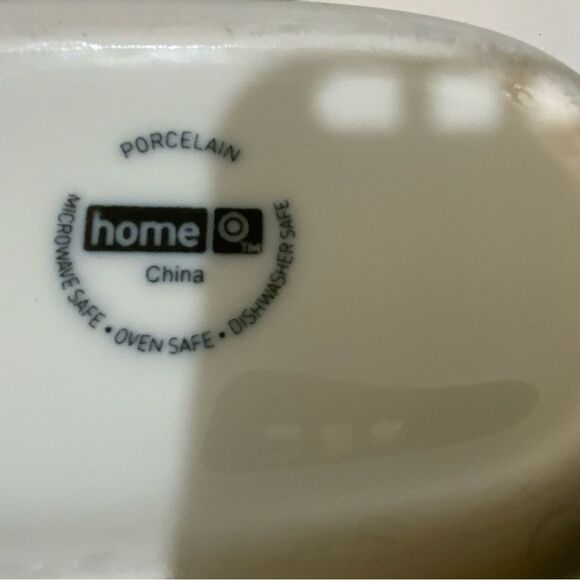 Target home collection white Porcelain White Gravy Boat 8 X 3.5 X 4” P10 - Picture 4 of 7
